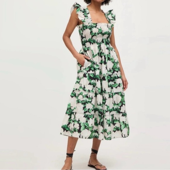 Hill House Dresses & Skirts - Hill House Ellie Nap Dress in Night Bloom floral print with ruffle shoulders